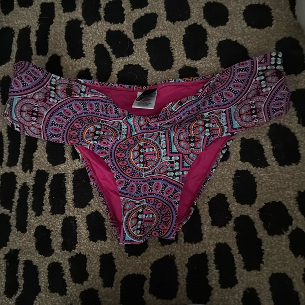 Pattern bikini bottoms